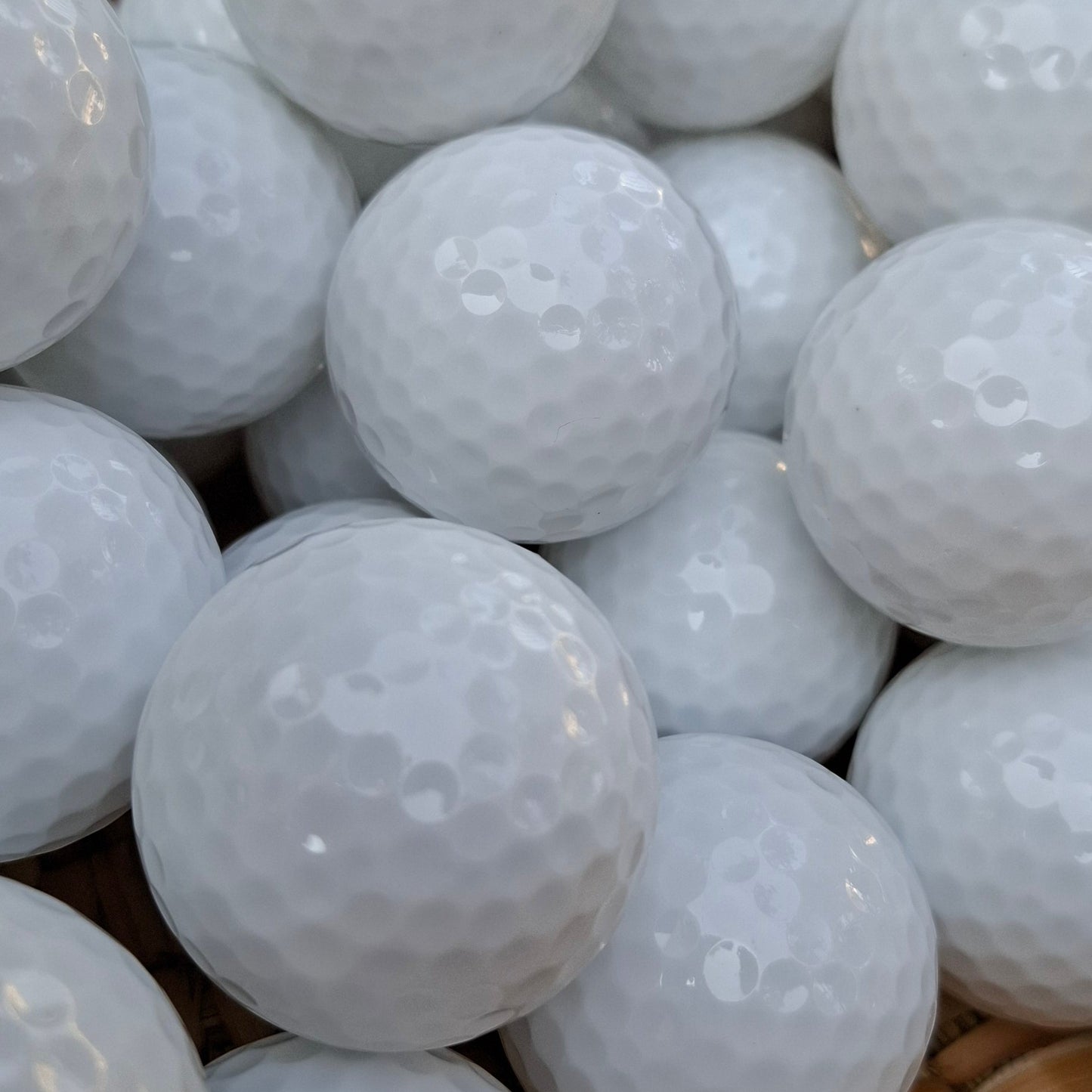 💡LED Golf Ball – Glow-in-One shot!